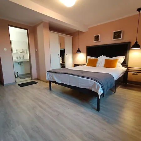 Pif Livada Postei Apartment *