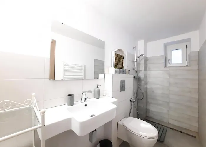 Apartament Pif Livada Postei *