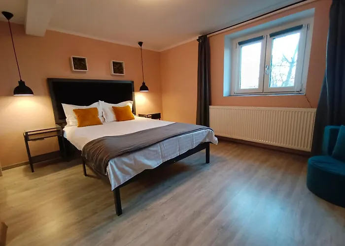 Apartament Pif Livada Postei
